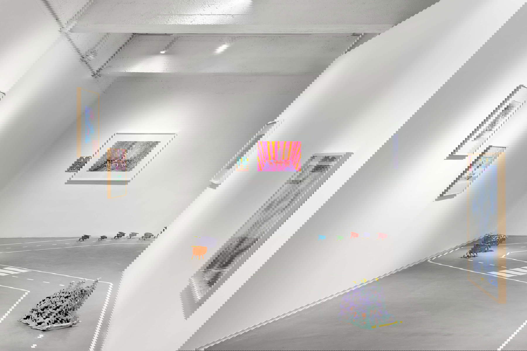 Luca Staccioli, Checkout, vue de l'installation, Wake-up call, Galerie Artnoble. Photo : Michela Pedranti Luca Staccioli, Checkout, vue de l'installation, Wake-up call, Galerie Artnoble. Photo : Michela Pedranti