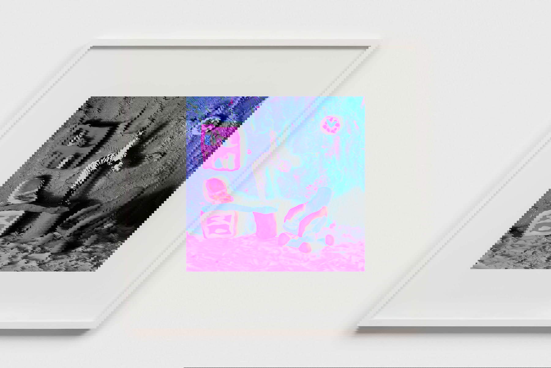 Luca Staccioli, Familiar stories (returns), studio (2022 ; FineArt Giclée print on Hahnemühle Photo Rag Baryta mounted on dibond). Photo : Michela Pedranti. Luca Staccioli, Familiar stories (returns), studio (2022 ; FineArt Giclée print on Hahnemühle Photo Rag Baryta mounted on dibond). Photo : Michela Pedranti.