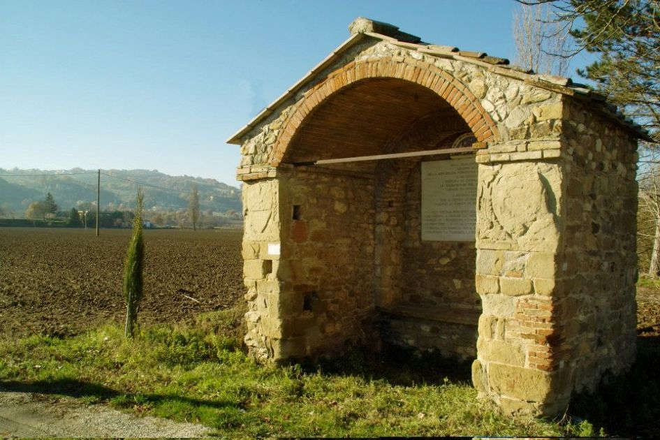 Die Kapelle von Santa Maria della Vittoria in der Ebene von Anghiari Die Kapelle von Santa Maria della Vittoria in der Ebene von Anghiari