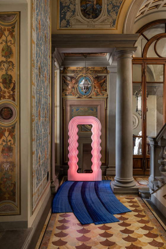 The Ultrafragola mirror set. Photo: Poltronova