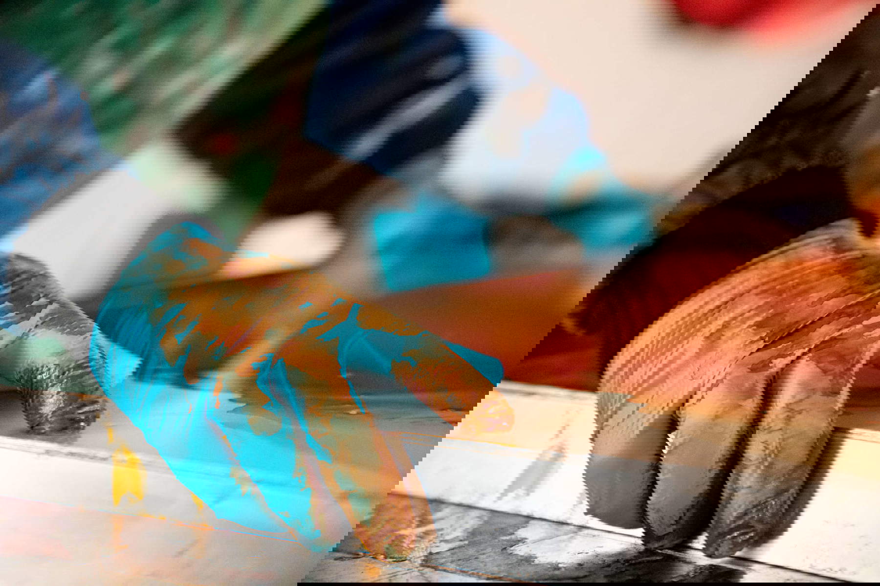 Maurizio Faleni at work on his works