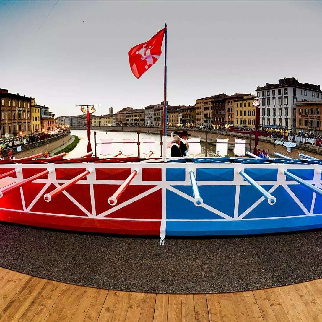 Le jeu du pont. Photo : Municipalité de Pise Le jeu du pont. Photo : Municipalité de Pise
