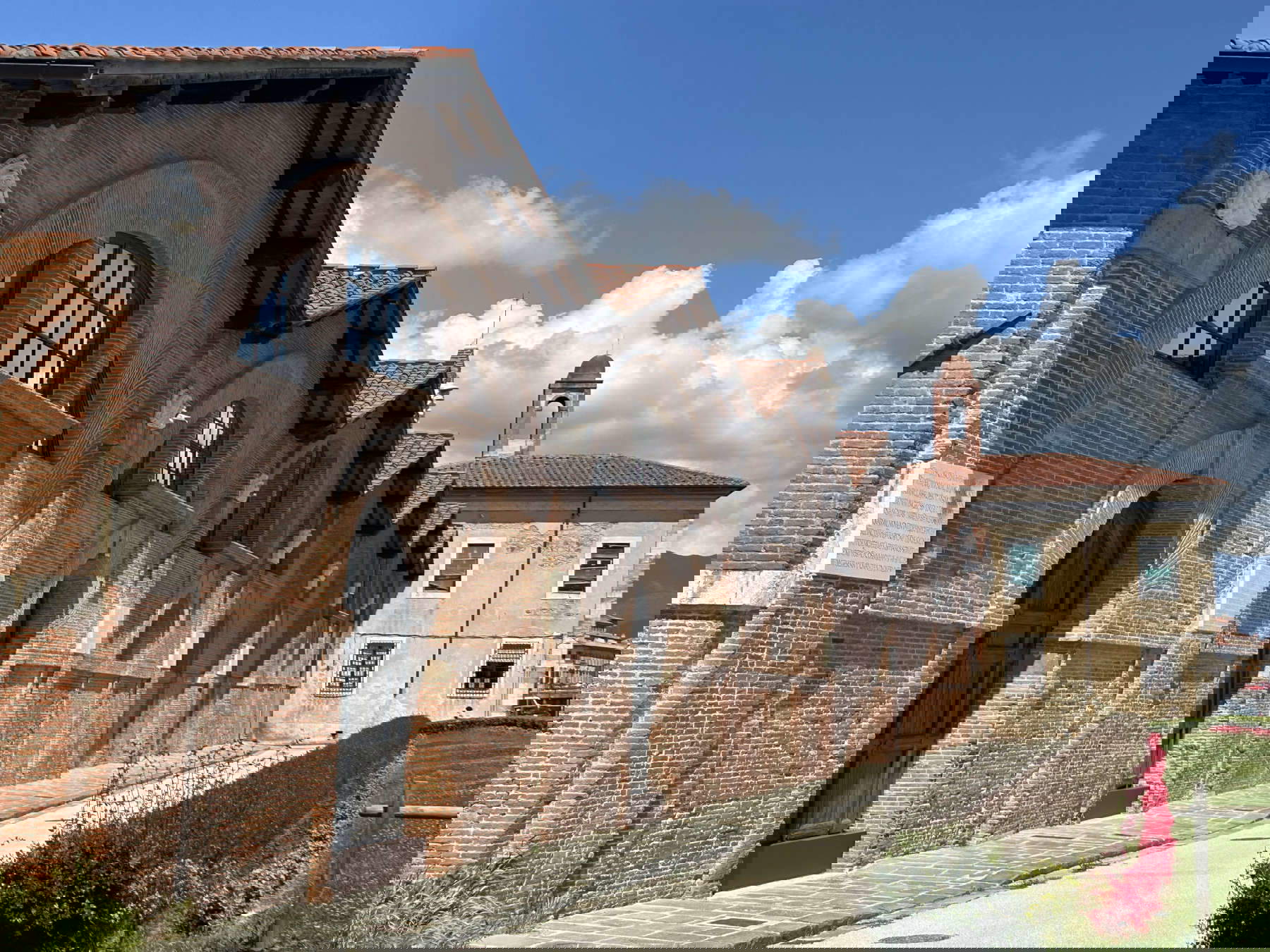 Los arsenales de los Médicis desde el exterior