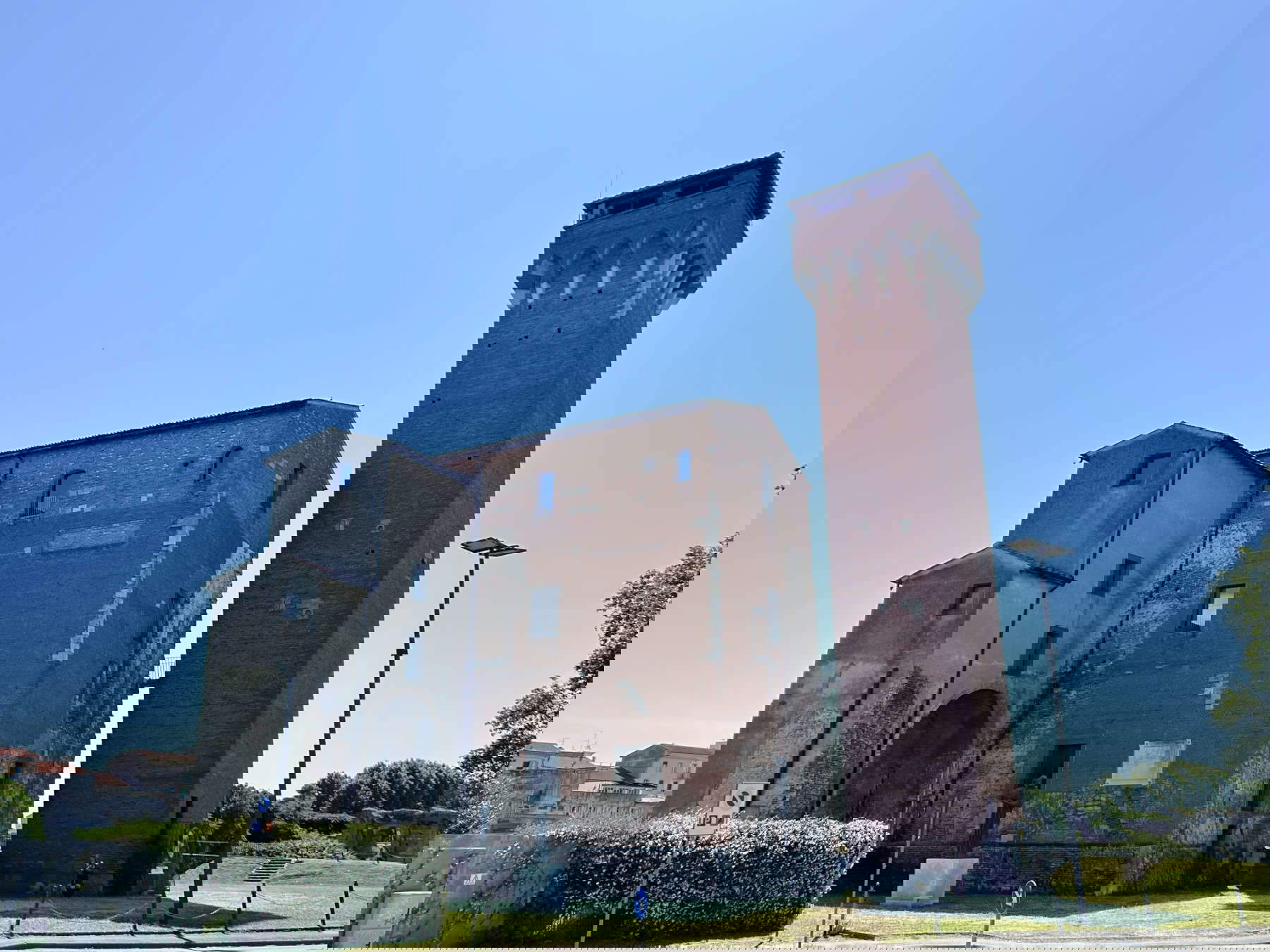 La Ciudadela y la Torre Guelph