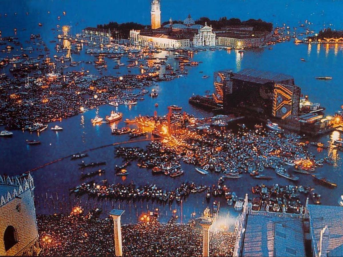 Pink Floyd concert in Venice, July 15, 1989 Pink Floyd concert in Venice, July 15, 1989