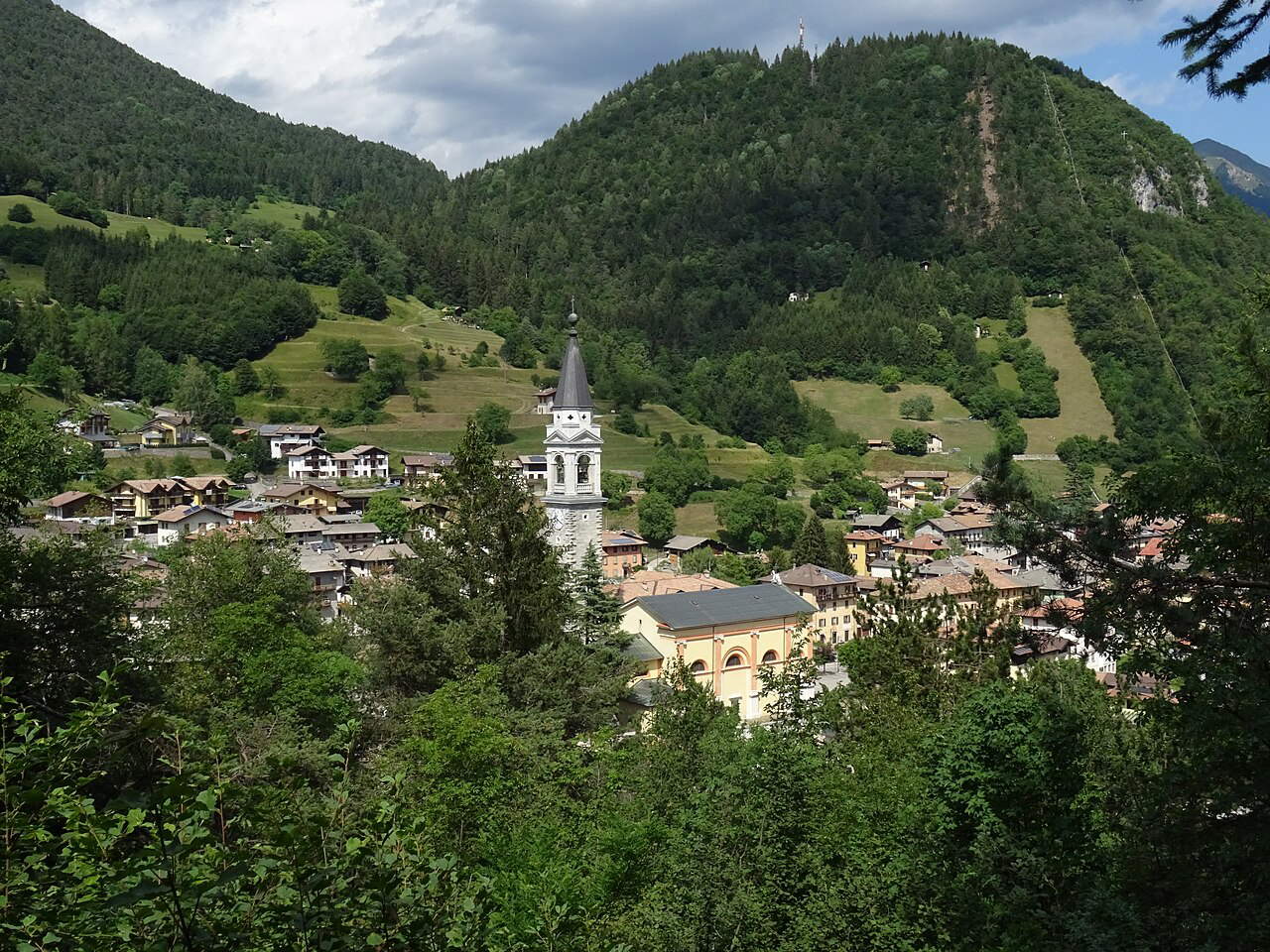 Tiarno di Sotto. Photo : Wikimedia/Syrio