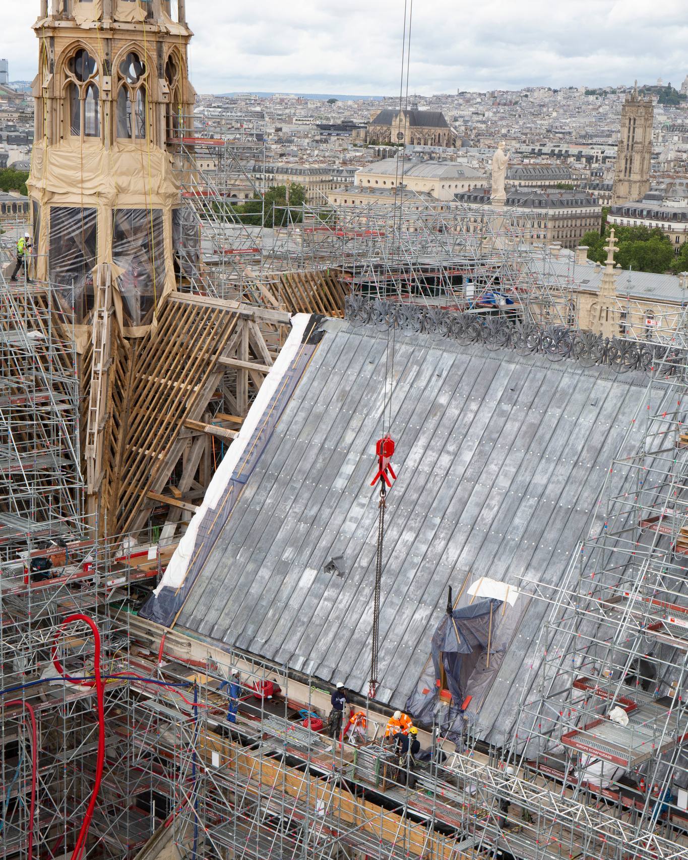 Lavori sulle coperture. Foto: David Bordes