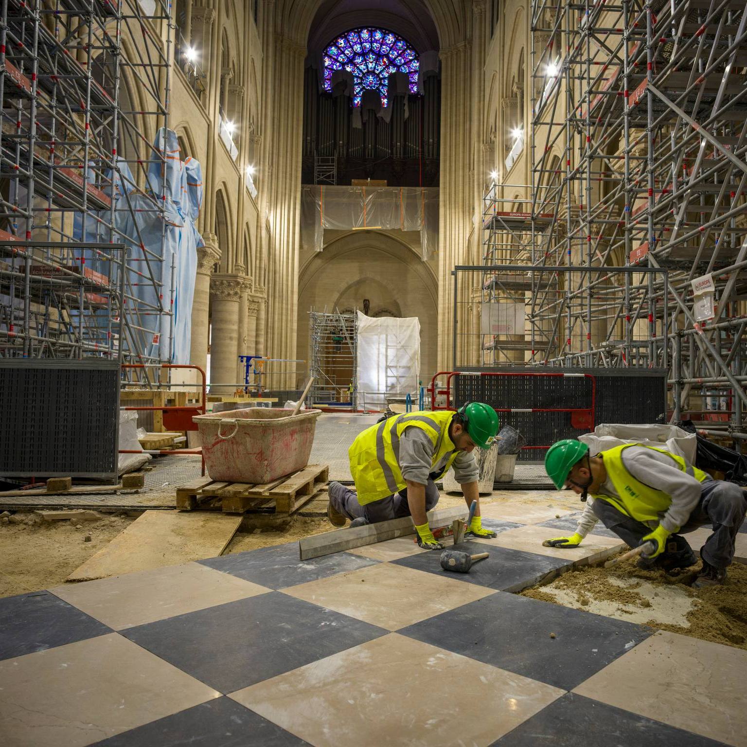 Lavori sui pavimenti. Foto: David Bordes