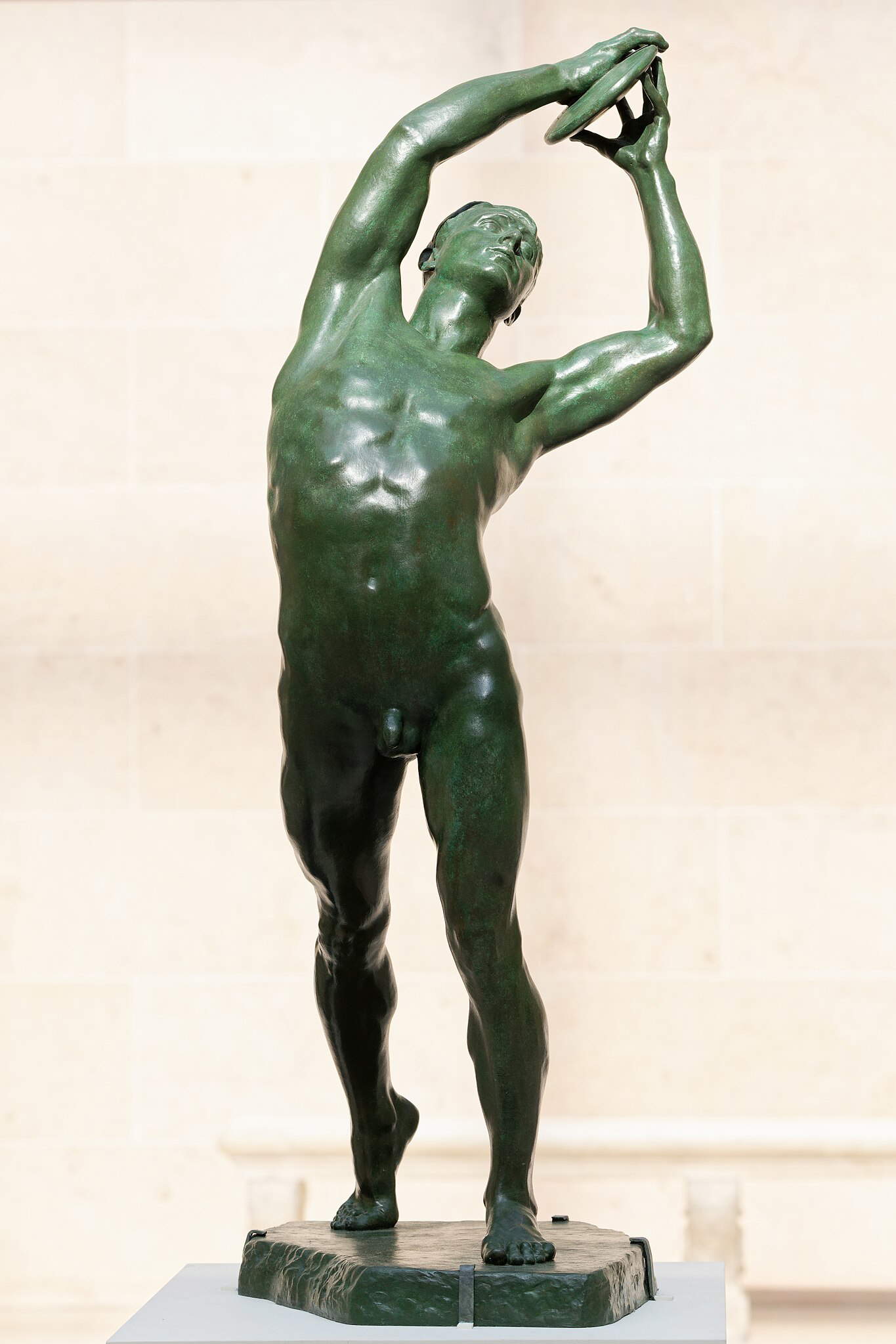 Le disque finlandais de Kostantinos Dimitriadis, médaille d'or de la sculpture à Paris en 1924 Le disque finlandais de Kostantinos Dimitriadis, médaille d'or de la sculpture à Paris en 1924