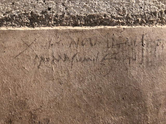 L'inscription au charbon de bois découverte en 2018 L'inscription au charbon de bois découverte en 2018