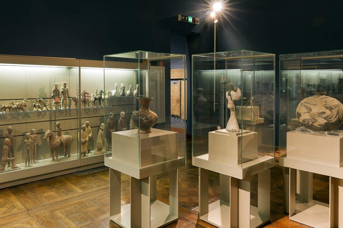 Sala del Museo d'Arte Orientale di Torino Sala del Museo d'Arte Orientale di Torino