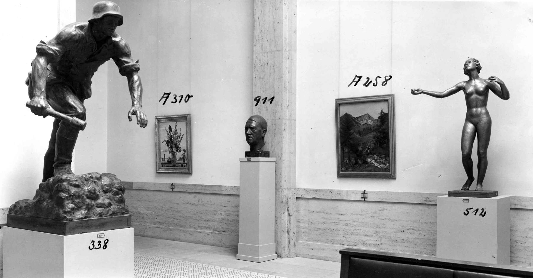 Die Große Deutsche Kunstausstellung im Haus der Kunst 1937 Die Große Deutsche Kunstausstellung im Haus der Kunst 1937