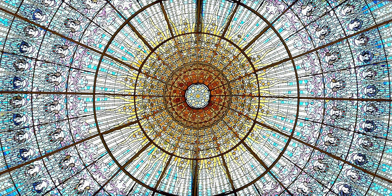 Die Glasscheiben der Kuppel. Foto: Josep Renalias Die Glasscheiben der Kuppel. Foto: Josep Renalias