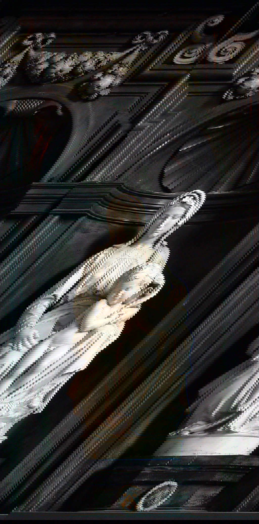 Michelangelo's Madonna and Child