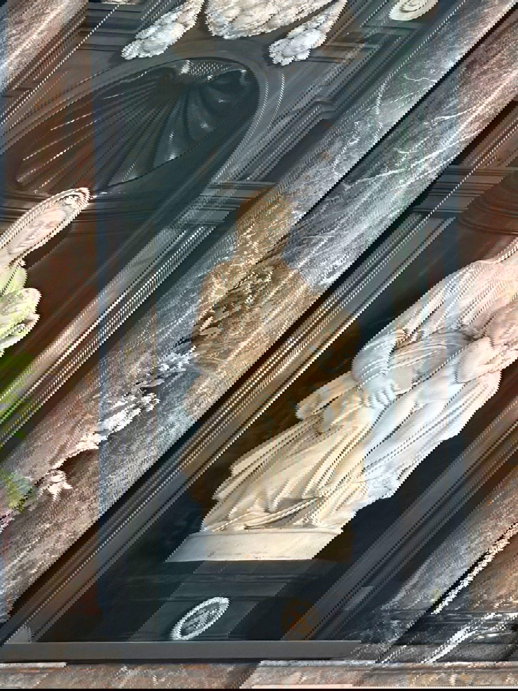 Michelangelo's Madonna and Child