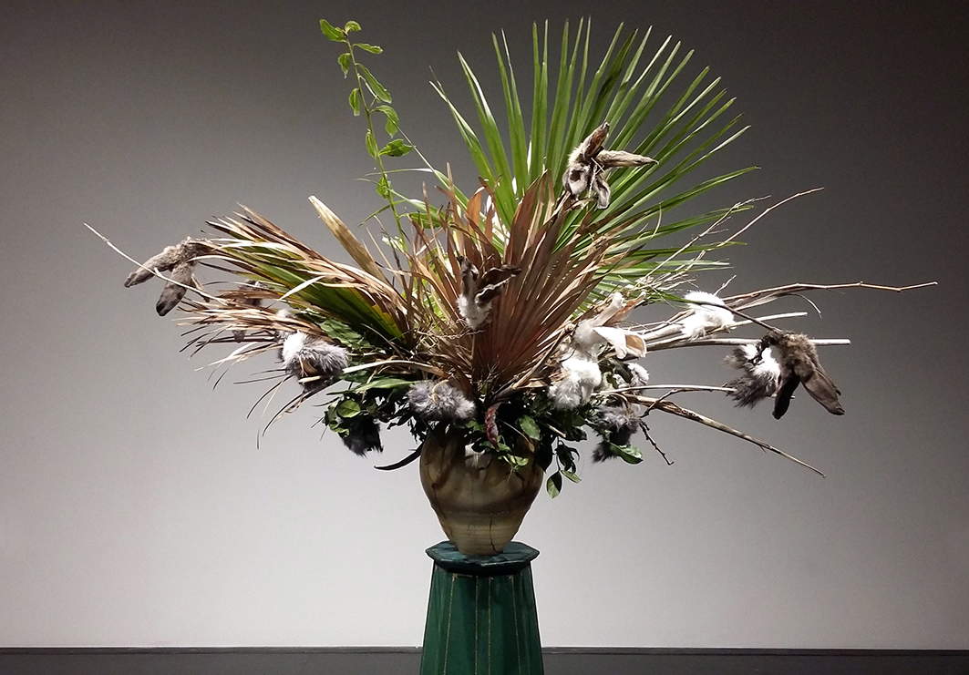 Chiara Lecca, Vegetable Still Life (2019; tassidermia, vegetazione, vescica animale, vetro, pelle, metallo). Veduta dell’installazione, MACRO, Roma. Chiara Lecca, Vegetable Still Life (2019; tassidermia, vegetazione, vescica animale, vetro, pelle, metallo). Veduta dell’installazione, MACRO, Roma.