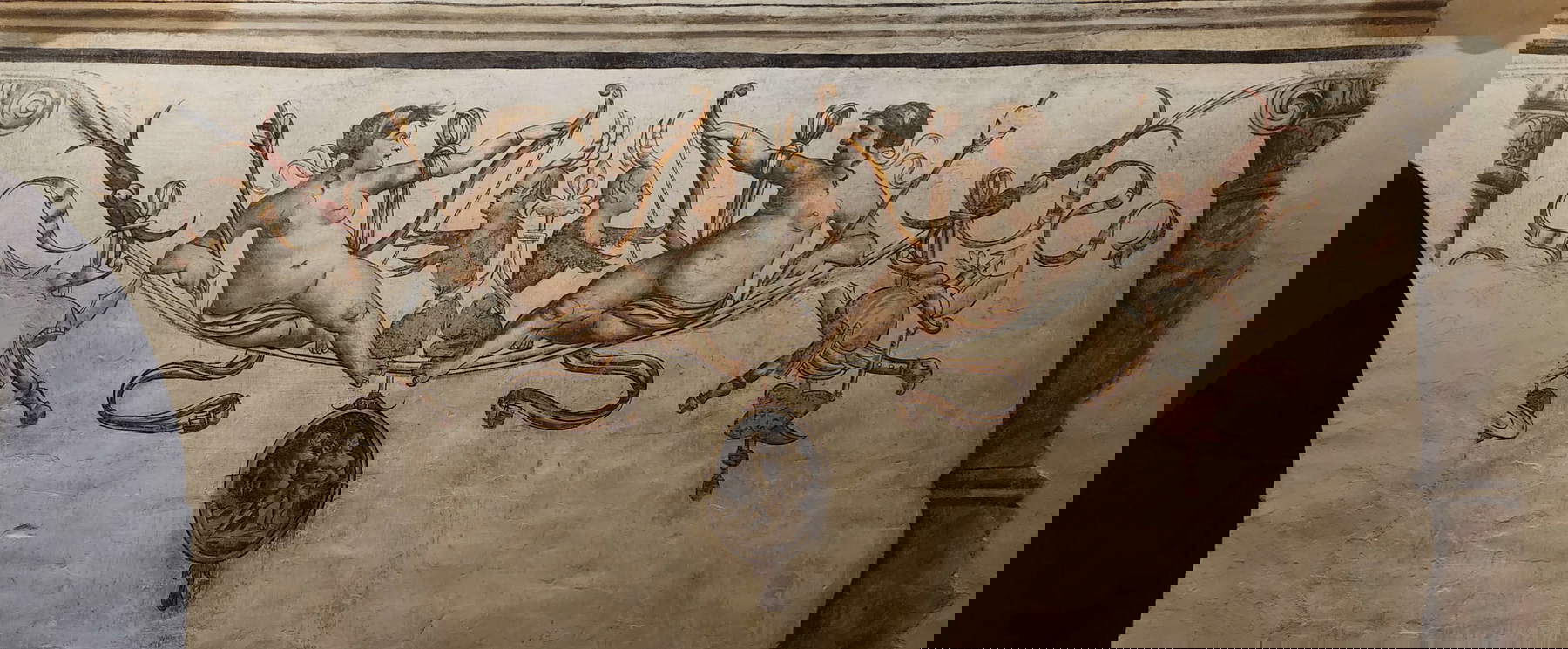 Sala delle donne equilibriste, dettaglio di uno degli affreschi Sala delle donne equilibriste, dettaglio di uno degli affreschi