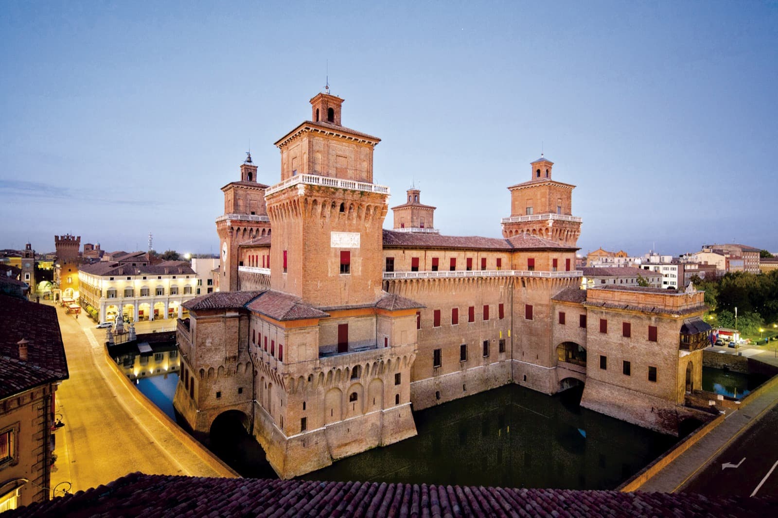 Le Castello Estense à Ferrare. Photo : Province de Ferrare Le Castello Estense à Ferrare. Photo : Province de Ferrare