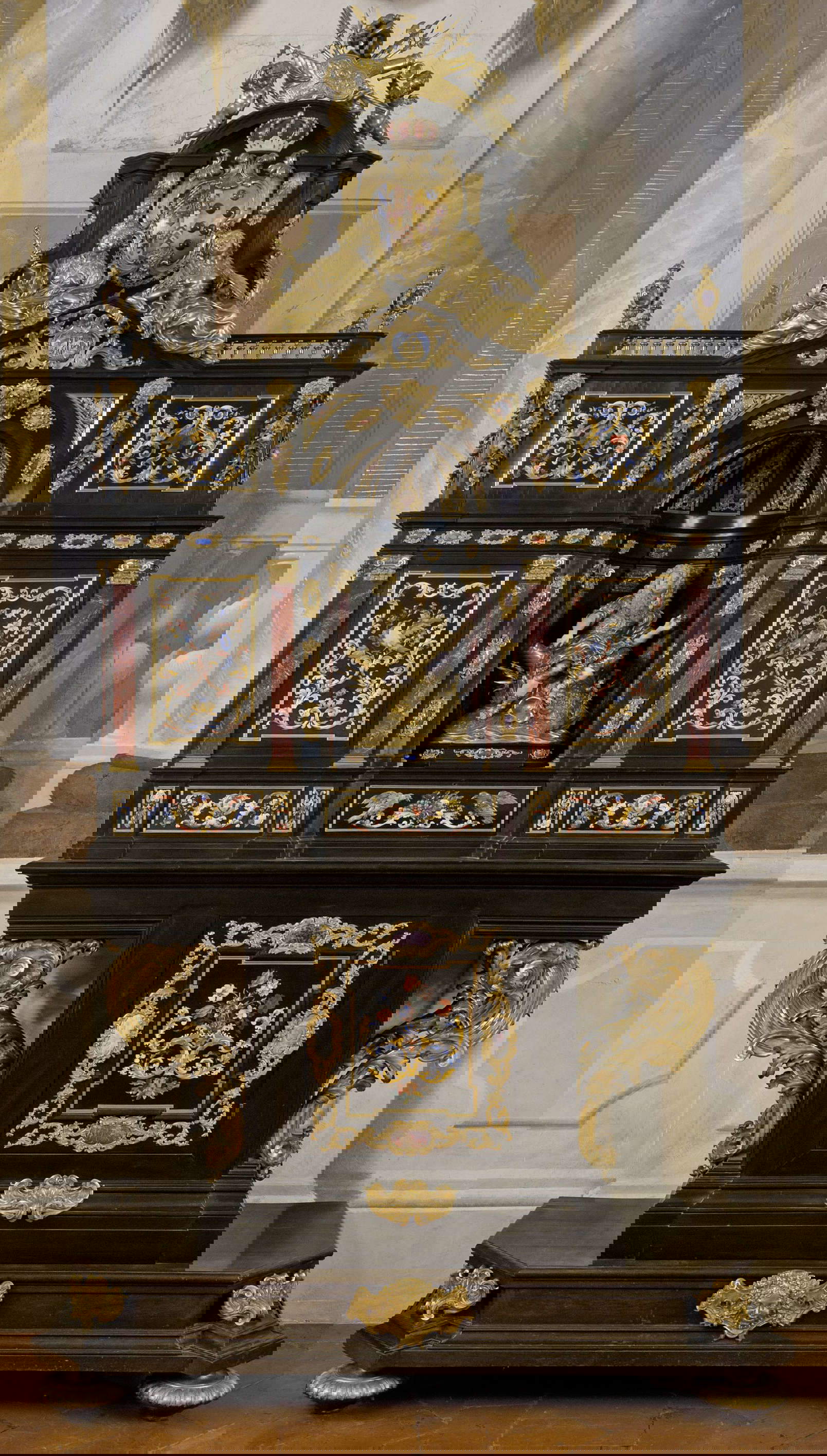 Giovanni Battista Foggini and Galleria dei Lavori, Stipo dell'Elettore Palatino (1709; ebony, gilded bronze, semi-precious stones, mother-of-pearl, crystal, 280 x 162 x 54 cm; Florence, Palazzo Pitti, Treasury of the Grand Dukes)