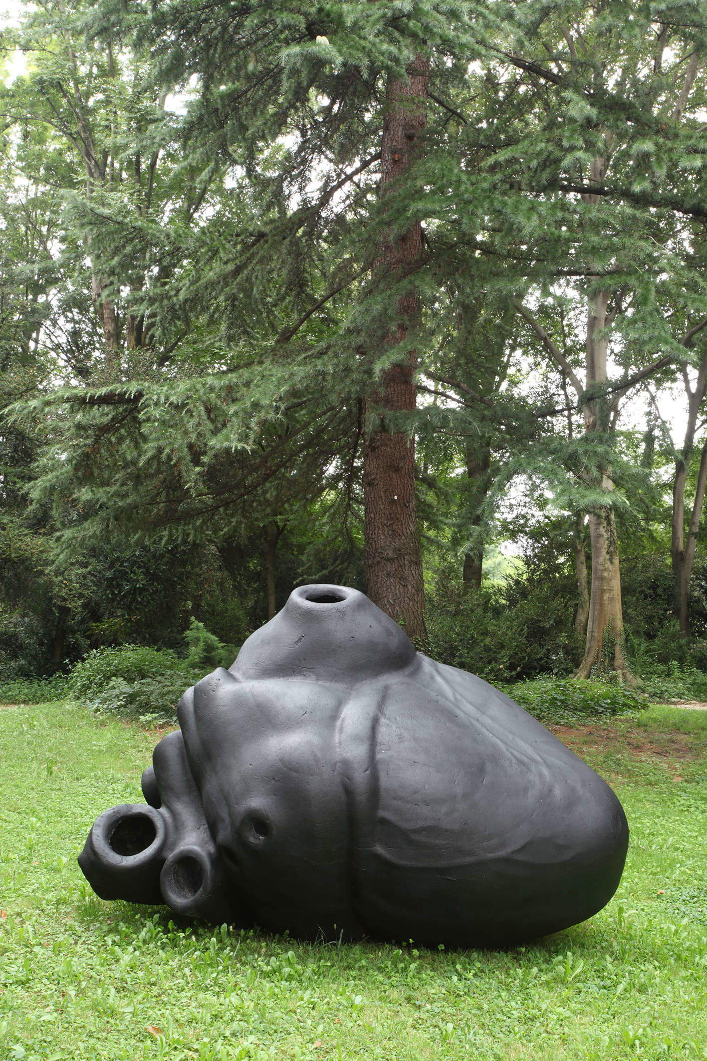 Paolo Grassino, Cardiac (2006 ; fonte d'aluminium, 170 x 250 x 160 cm) Paolo Grassino, Cardiac (2006 ; fonte d'aluminium, 170 x 250 x 160 cm)