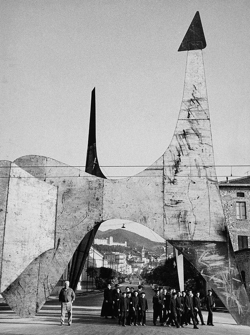 The exhibition Sculptures in the City (Spoleto, 1962) photographed by Ugo Mulas The exhibition Sculptures in the City (Spoleto, 1962) photographed by Ugo Mulas