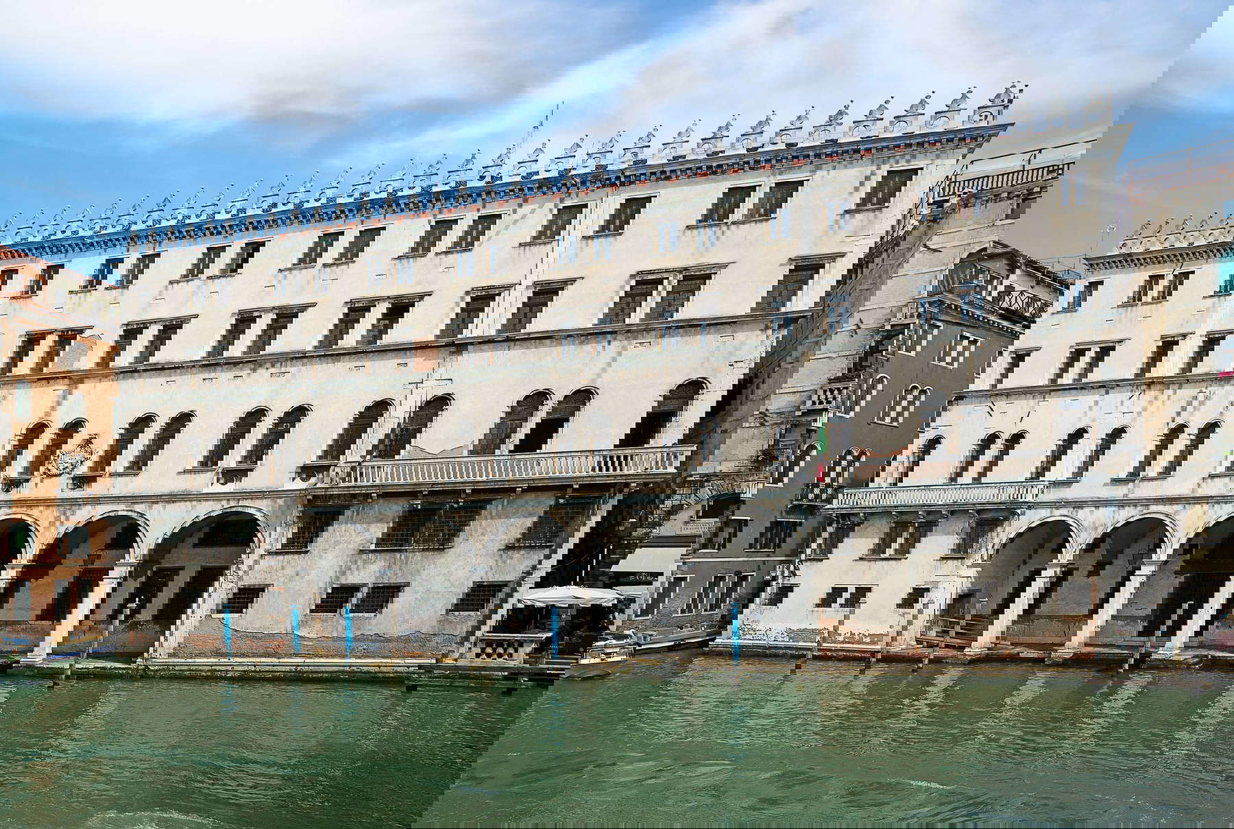 The Fondaco dei Tedeschi. Photo: Didier Descouens