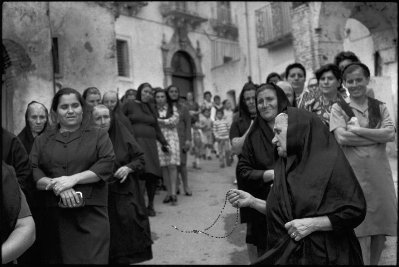Henri Cartier-Bresson, Matera, 1951 © Fondation Henri Cartier-Bresson / Magnum Photos Henri Cartier-Bresson, Matera, 1951 © Fondation Henri Cartier-Bresson / Magnum Photos