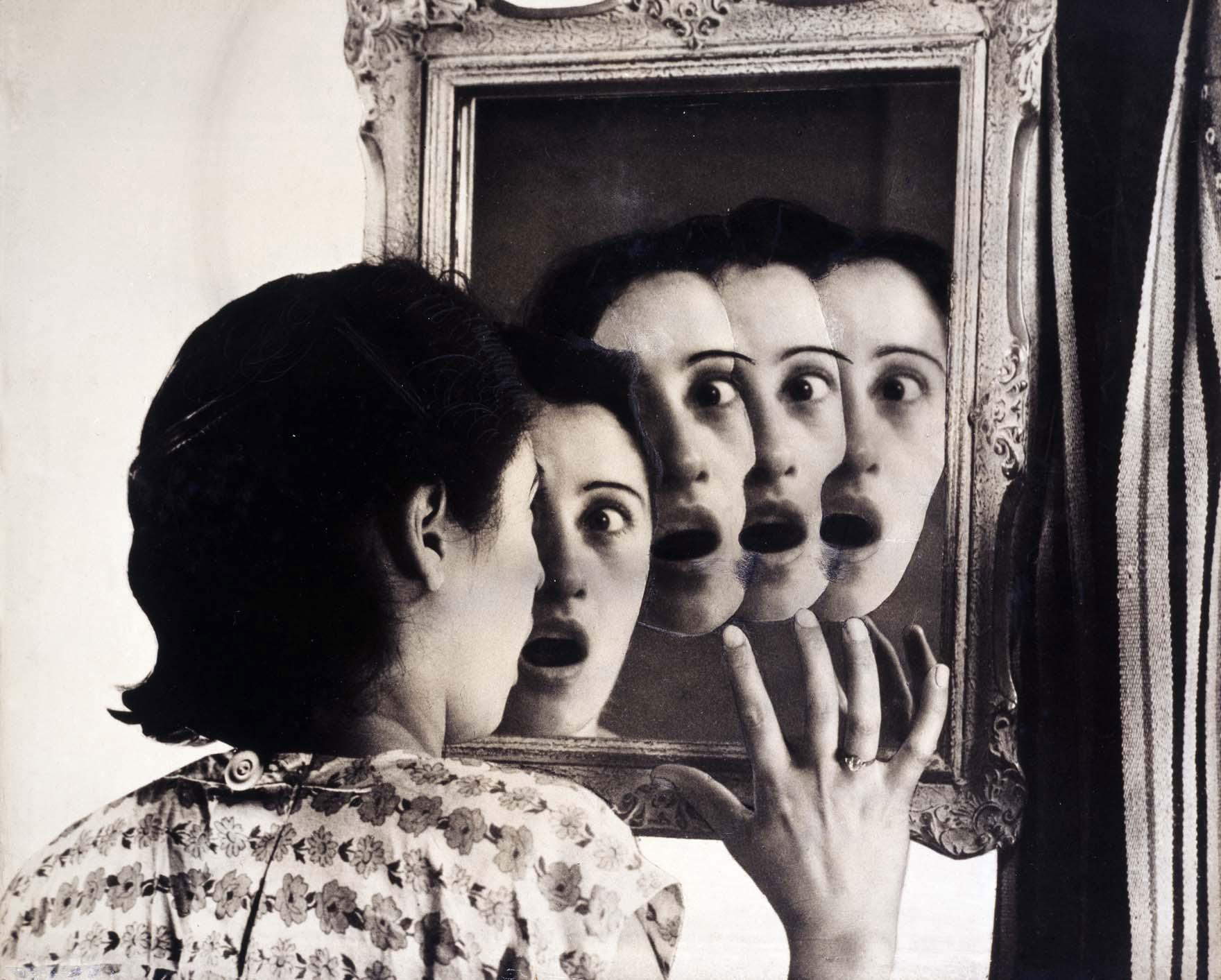 Grete Stern, Sueño nº 17: ¿quién será? (1949; gelatin silver print, 39.4 x 48.4 cm; Madrid, Museo Reina Sofía) Grete Stern, Sueño nº 17: ¿quién será? (1949; gelatin silver print, 39.4 x 48.4 cm; Madrid, Museo Reina Sofía)