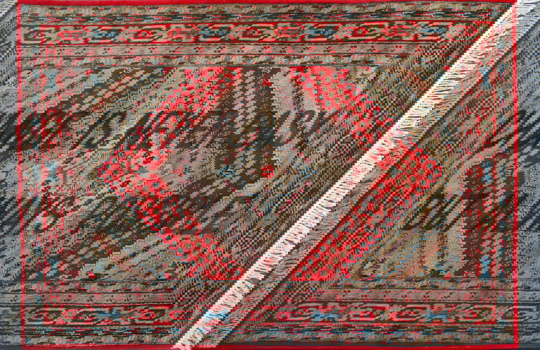 Loredana Longo, Carpet #41 (2020; bruciature su tappeto di lana, 240 x 160 cm) Loredana Longo, Carpet #41 (2020; bruciature su tappeto di lana, 240 x 160 cm)