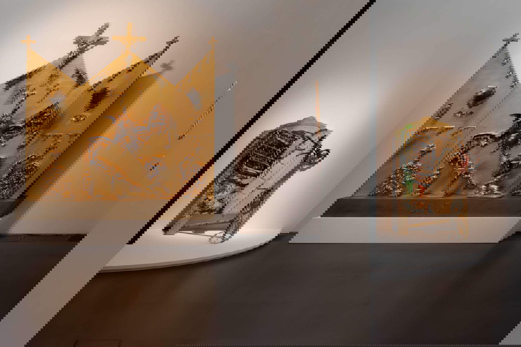 Montaje de la exposición de Niki de Saint Phalle. Foto: Carlotta Coppo