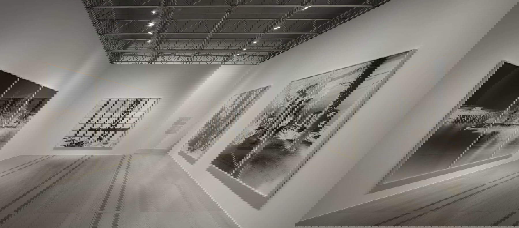 Montaje de la exposición 'Vera Lutter. Espectacular'. Montaje de la exposición 'Vera Lutter. Espectacular'.