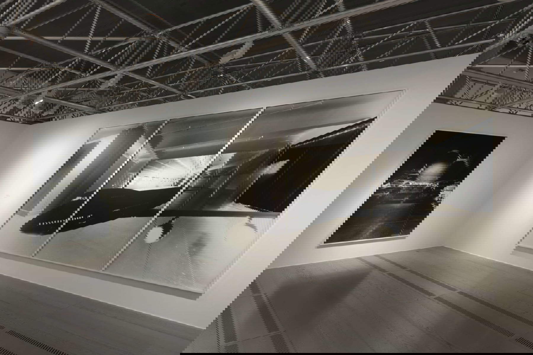 Montaje de la exposición 'Vera Lutter. Espectacular'. Montaje de la exposición 'Vera Lutter. Espectacular'.