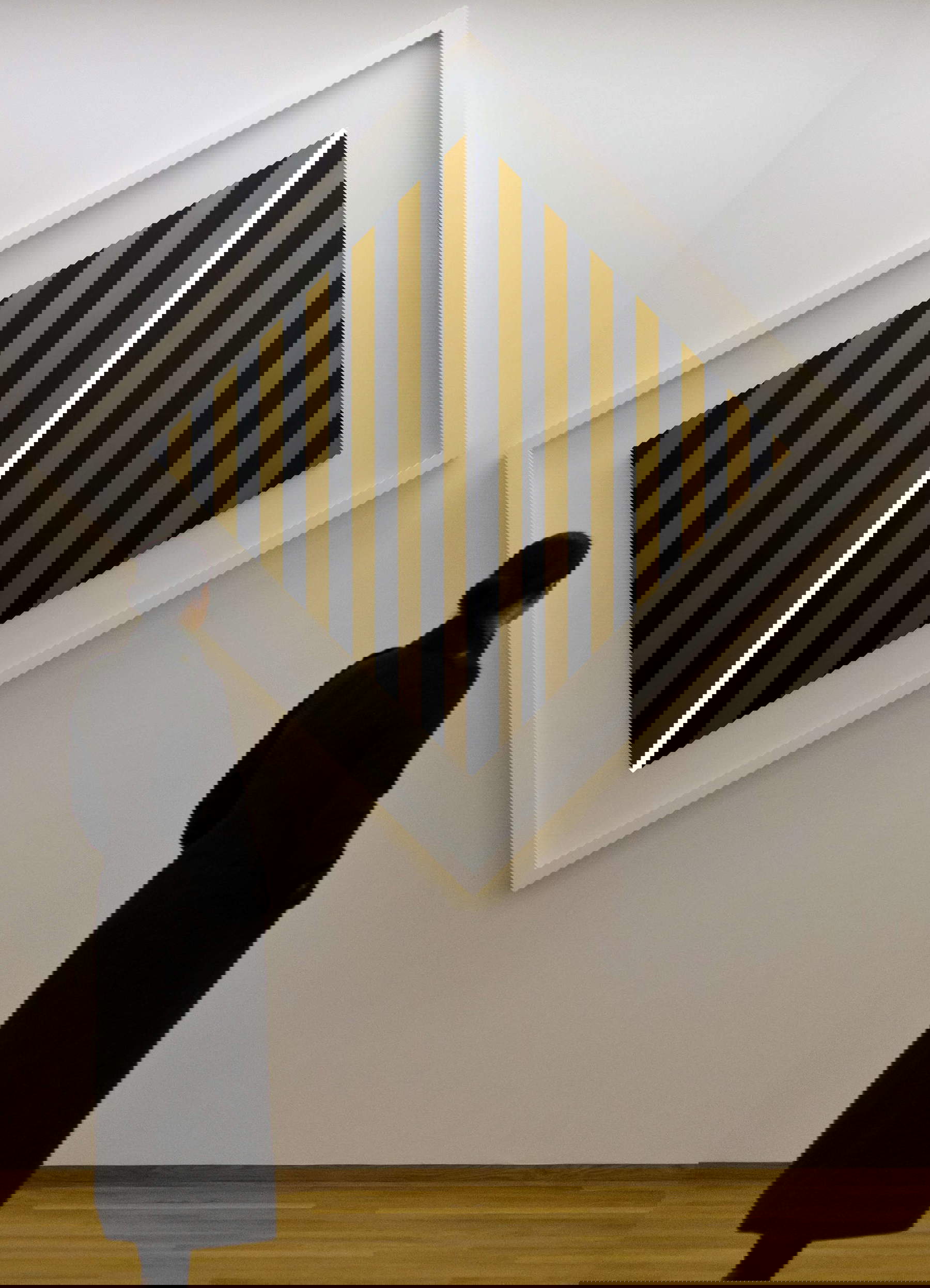 Daniele Bacci, Sin título (2013; acrílico sobre lienzo, 141 x 141; Lissone, MAC Museo de Arte Contemporáneo de Lissone).