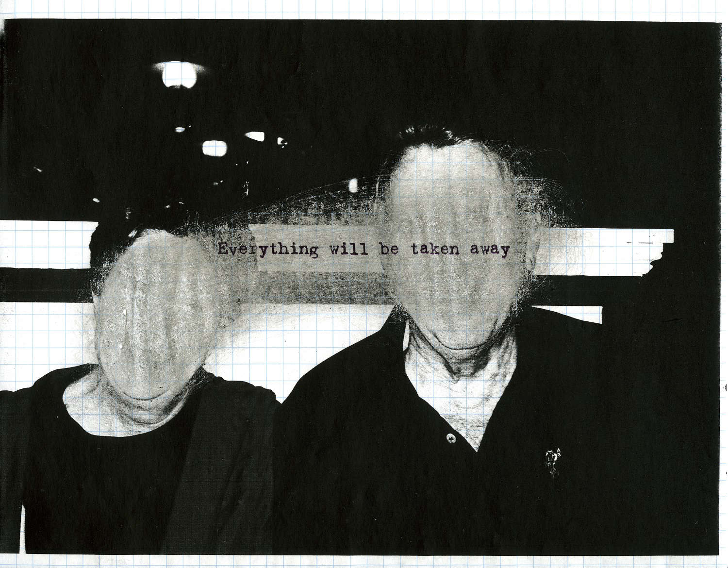 Adrian Piper, Everything #2.8 (2003; fotografia fotocopiata su carta millimetrata, levigata con carta vetrata, sovrastampata con testo a getto d'inchiostro, 21,6 x 27,9 cm; Collezione privata) © Adrian Piper Research Archive (APRA) Foundation Berlin Adrian Piper, Everything #2.8 (2003; fotografia fotocopiata su carta millimetrata, levigata con carta vetrata, sovrastampata con testo a getto d'inchiostro, 21,6 x 27,9 cm; Collezione privata) © Adrian Piper Research Archive (APRA) Foundation Berlin