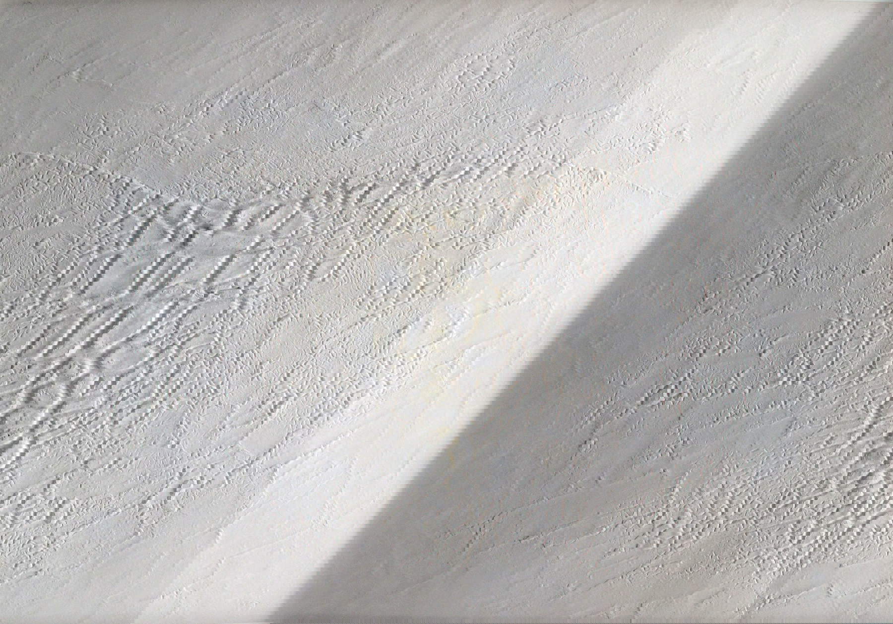 Alberto Burri, Cretto Bianco (1971 ; eau-forte et aquatinte sur papier, 67x96,4 cm ; La Spezia, CAMeC)