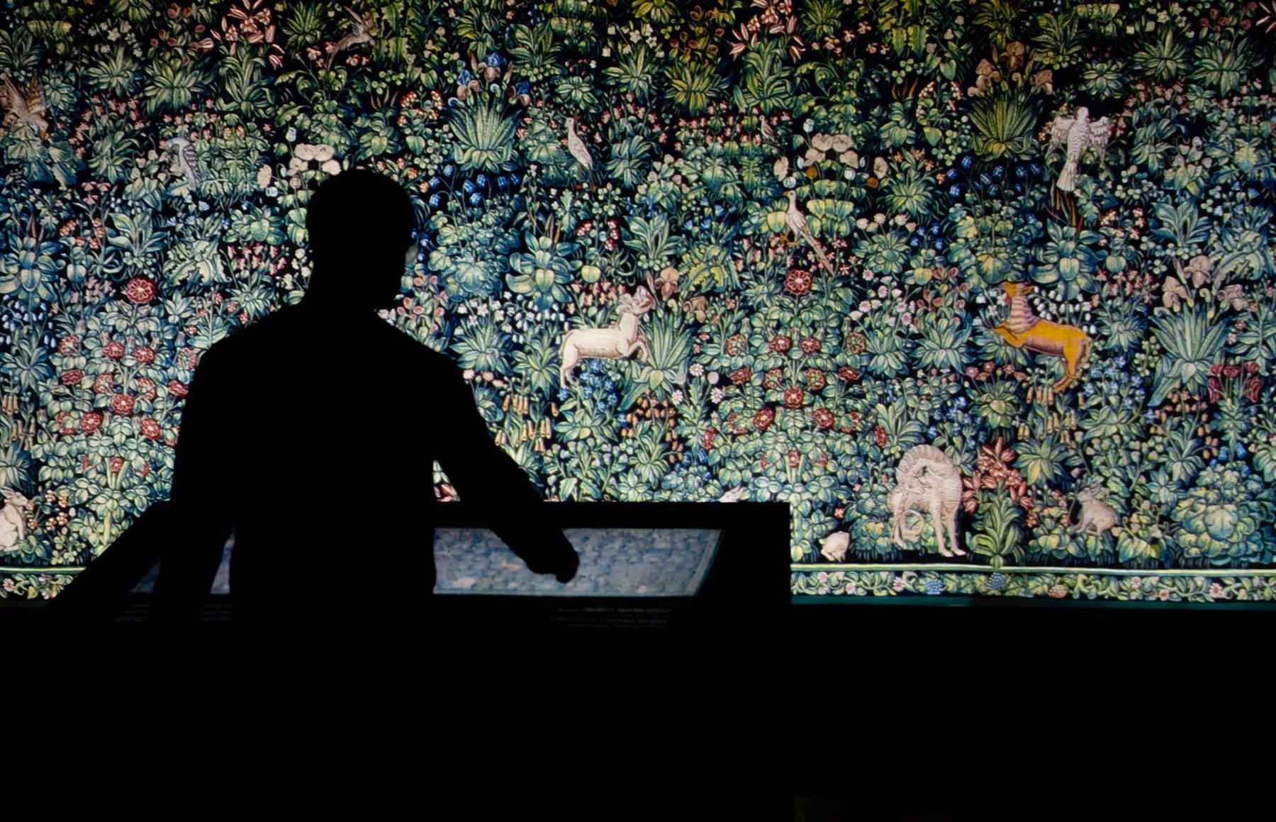 In Cutigliano, the Millefiori Tapestry lives again in a multimedia installation