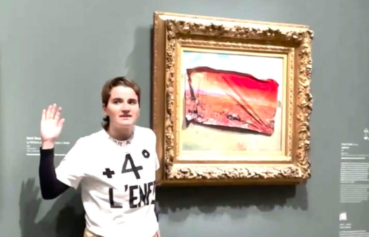 Musée d'Orsay, attivista attacca poster adesivo a capolavoro di Monet. Arrestata