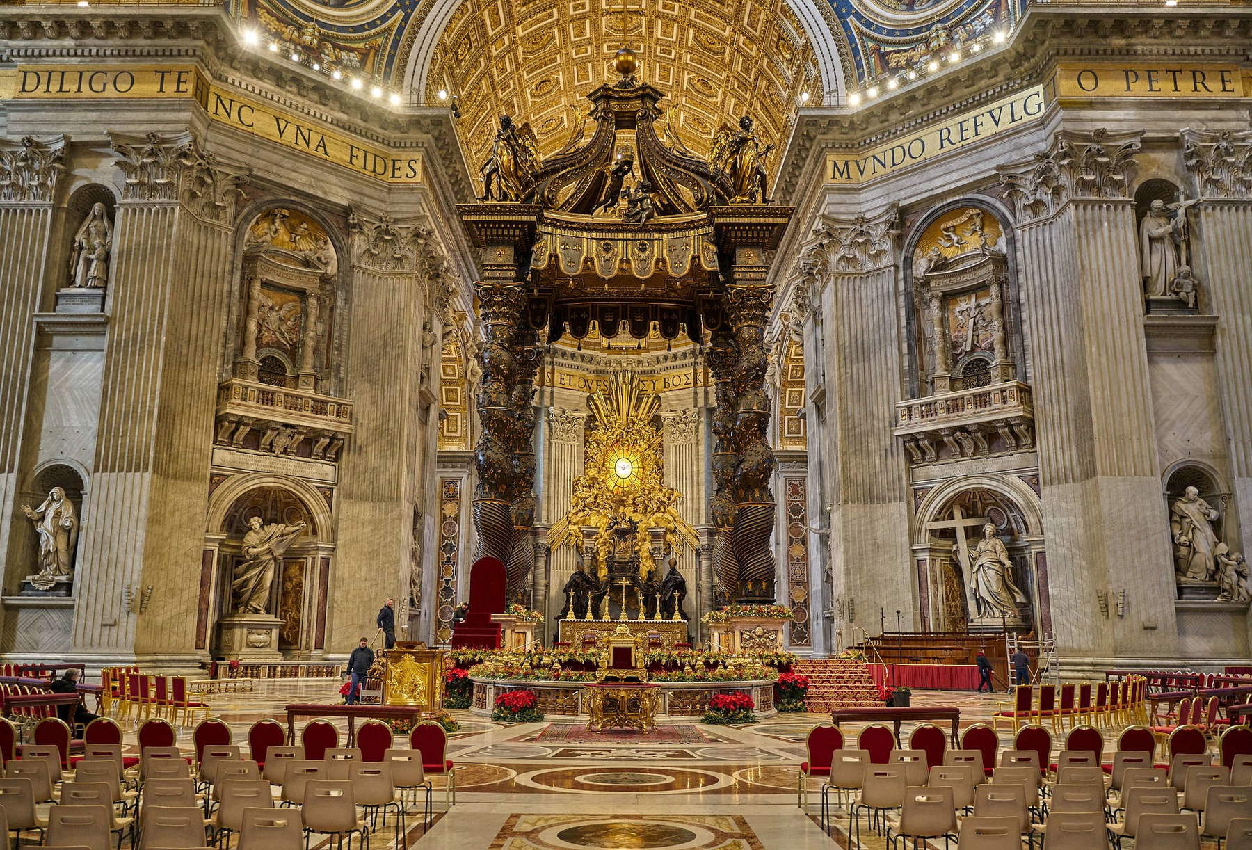 Rome, les travaux de restauration du Baldaquin de Saint-Pierre ont commencé