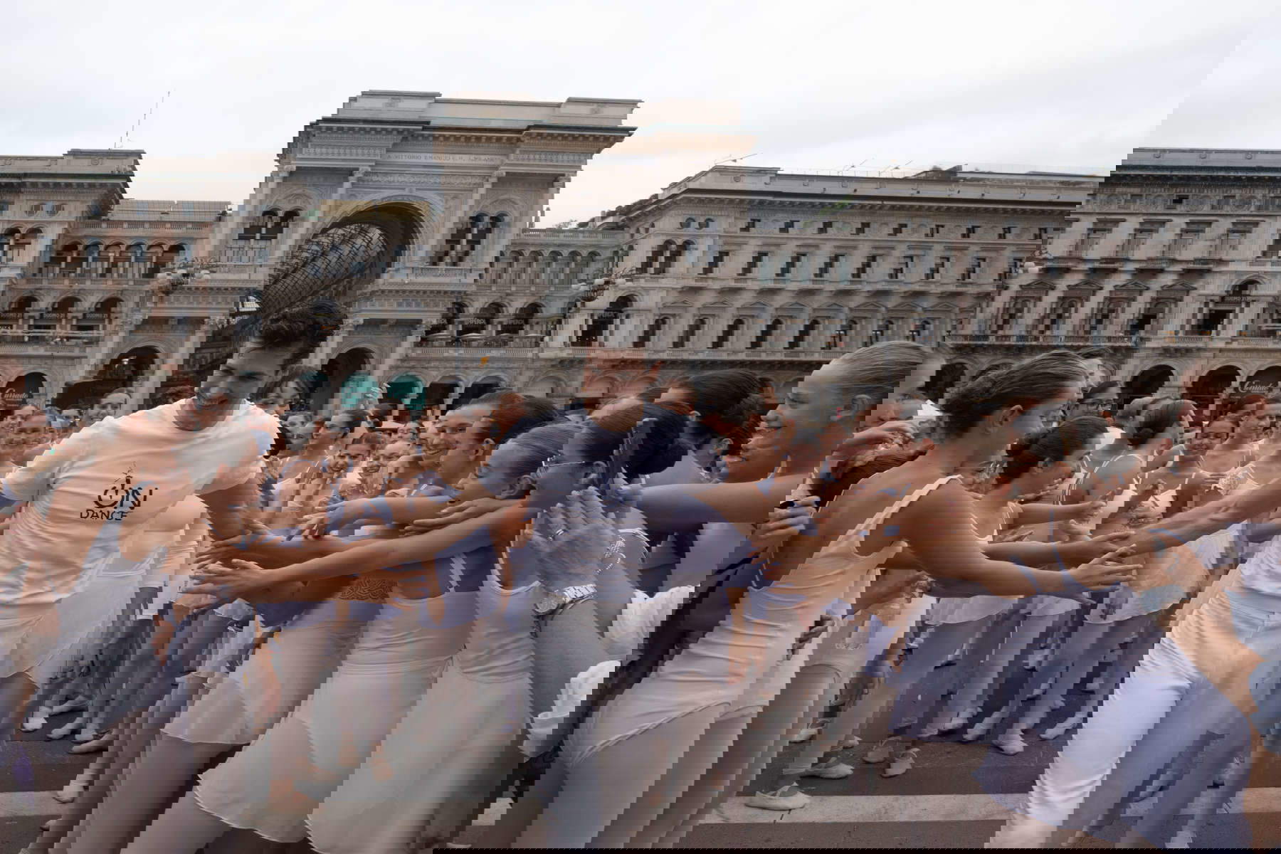 Il Ballo in Bianco di Roberto Bolle in piazza Duomo a Milano. Foto: Andre Uspenski