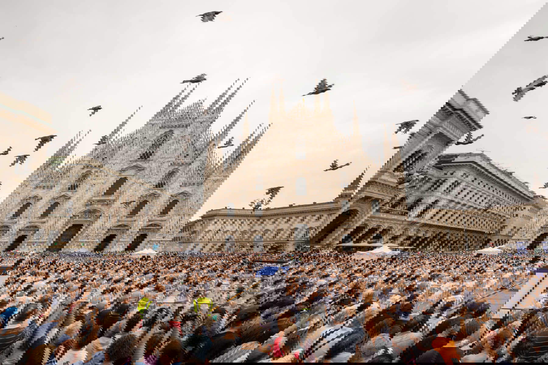 Il Ballo in Bianco di Roberto Bolle in piazza Duomo a Milano. Foto: Andre Uspenski