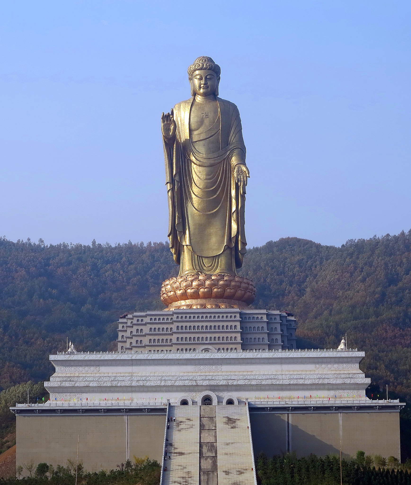 Buddha des Tempels der Quelle (Lushan, China) Buddha des Tempels der Quelle (Lushan, China)