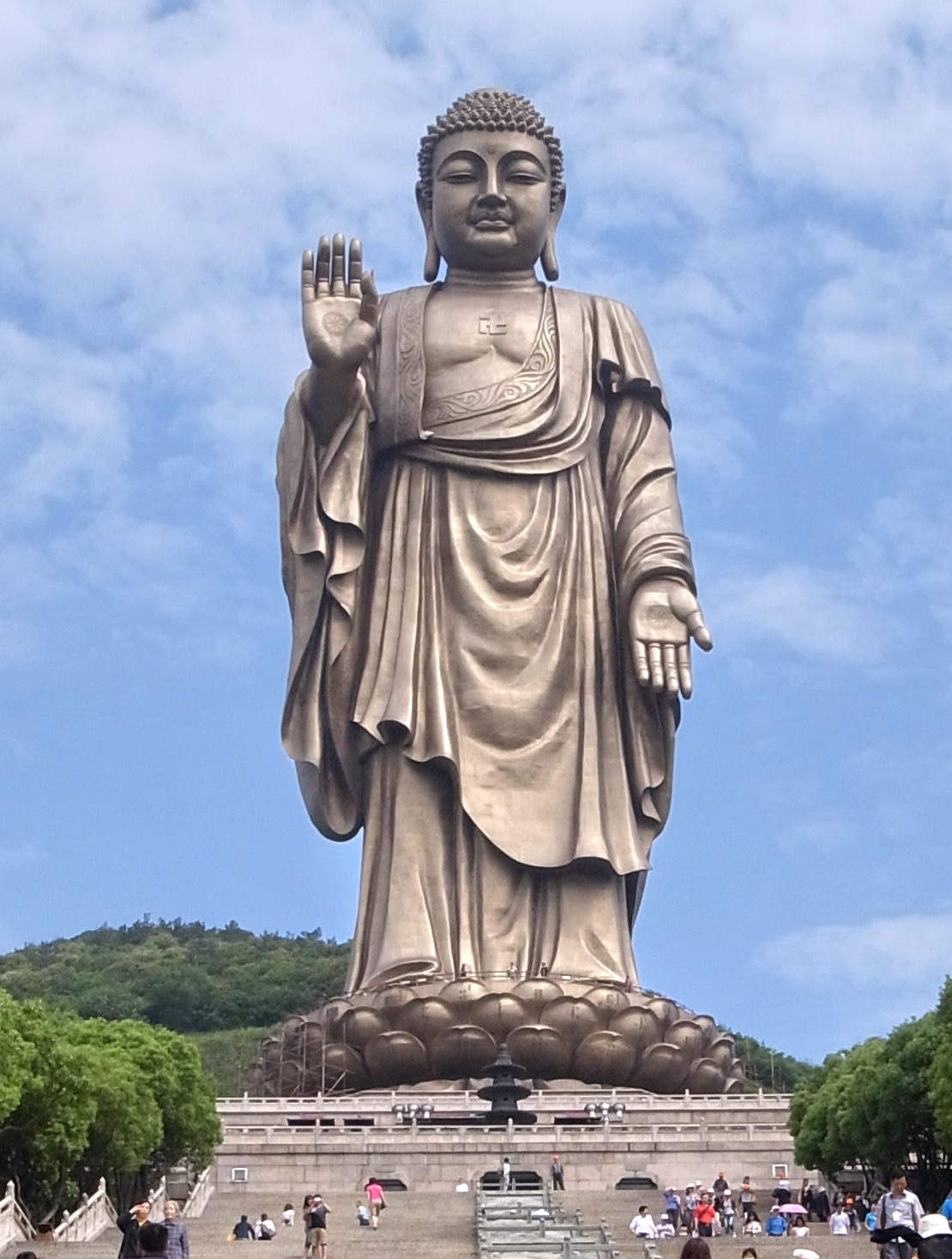 9. Ling Shan Buddha (Wuxi, China). Höhe: 88 Meter 9. Ling Shan Buddha (Wuxi, China). Höhe: 88 Meter