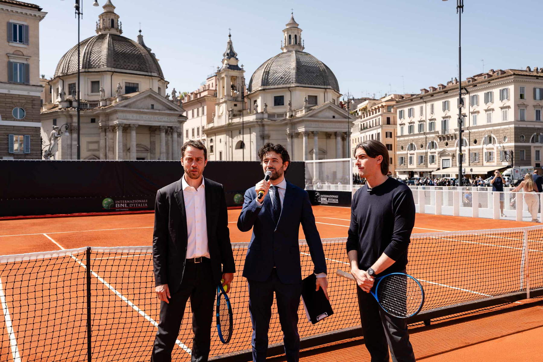 Tennis court in Piazza del Popolo in Rome for the Internazionali BNL d'Italia Tennis court in Piazza del Popolo in Rome for the Internazionali BNL d'Italia