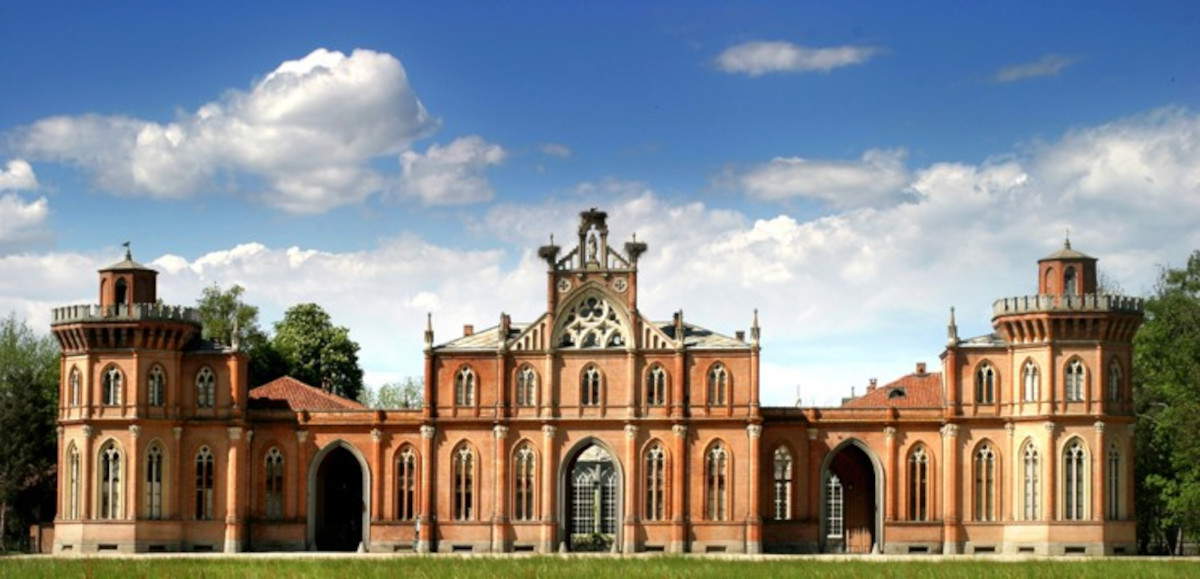 Painted stained glass windows of the Margarie in Racconigi Castle Park restored. Special guided tours kick off 