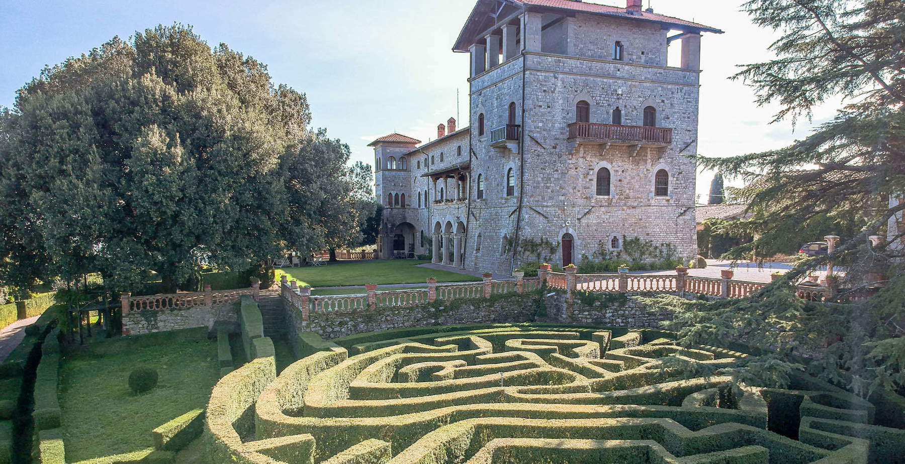 Monte Vibiano Vecchio, un labyrinthe et un château au cœur de l'Ombrie