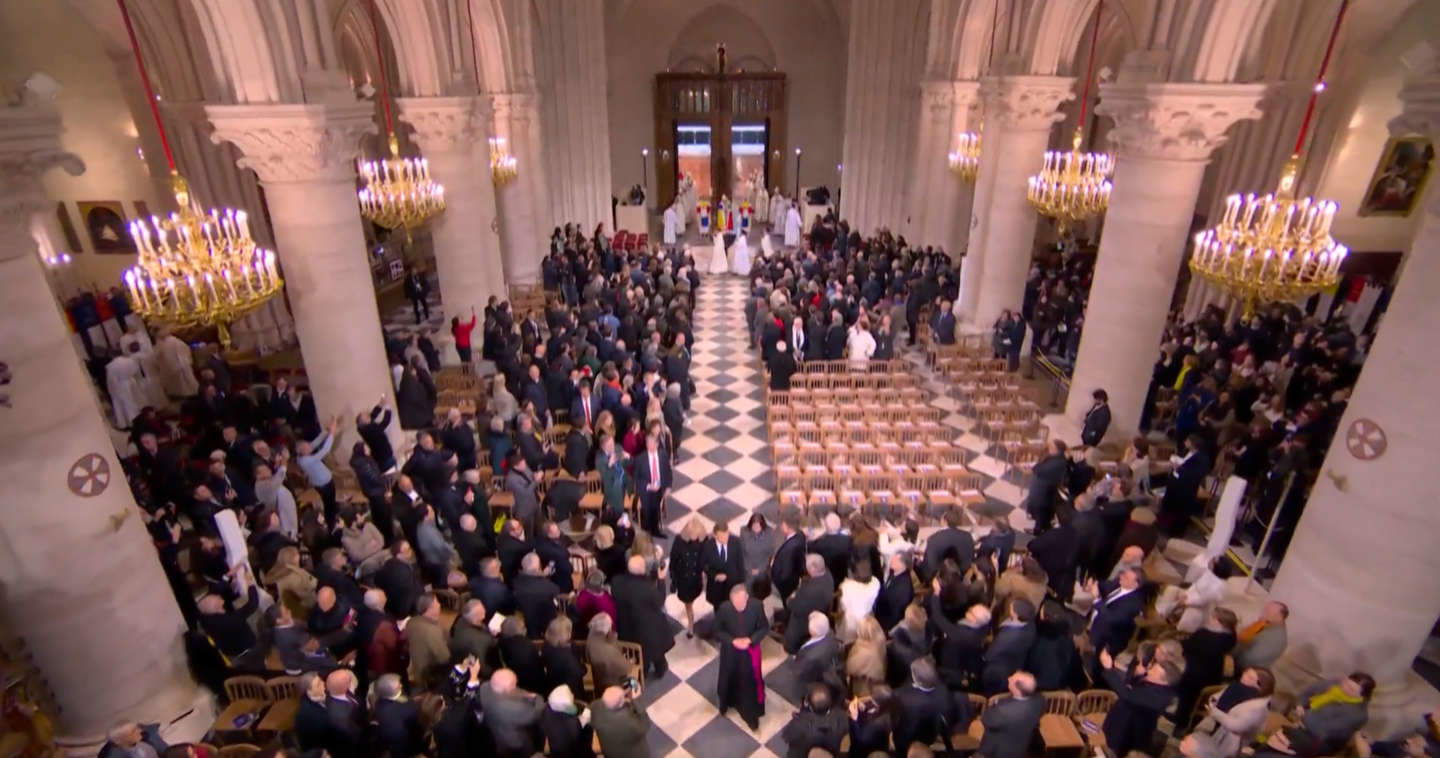 Cerimonia di riapertura di Notre Dame