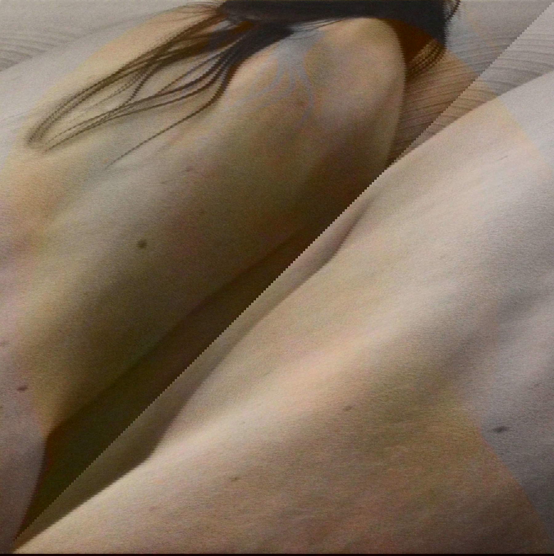 Chiara Enzo, Behind (2017-18; tempera gouache, pastel, and colored pencils on cardboard glued on board, 27 x 27 cm; Private collection) Chiara Enzo, Behind (2017-18; tempera gouache, pastel, and colored pencils on cardboard glued on board, 27 x 27 cm; Private collection)