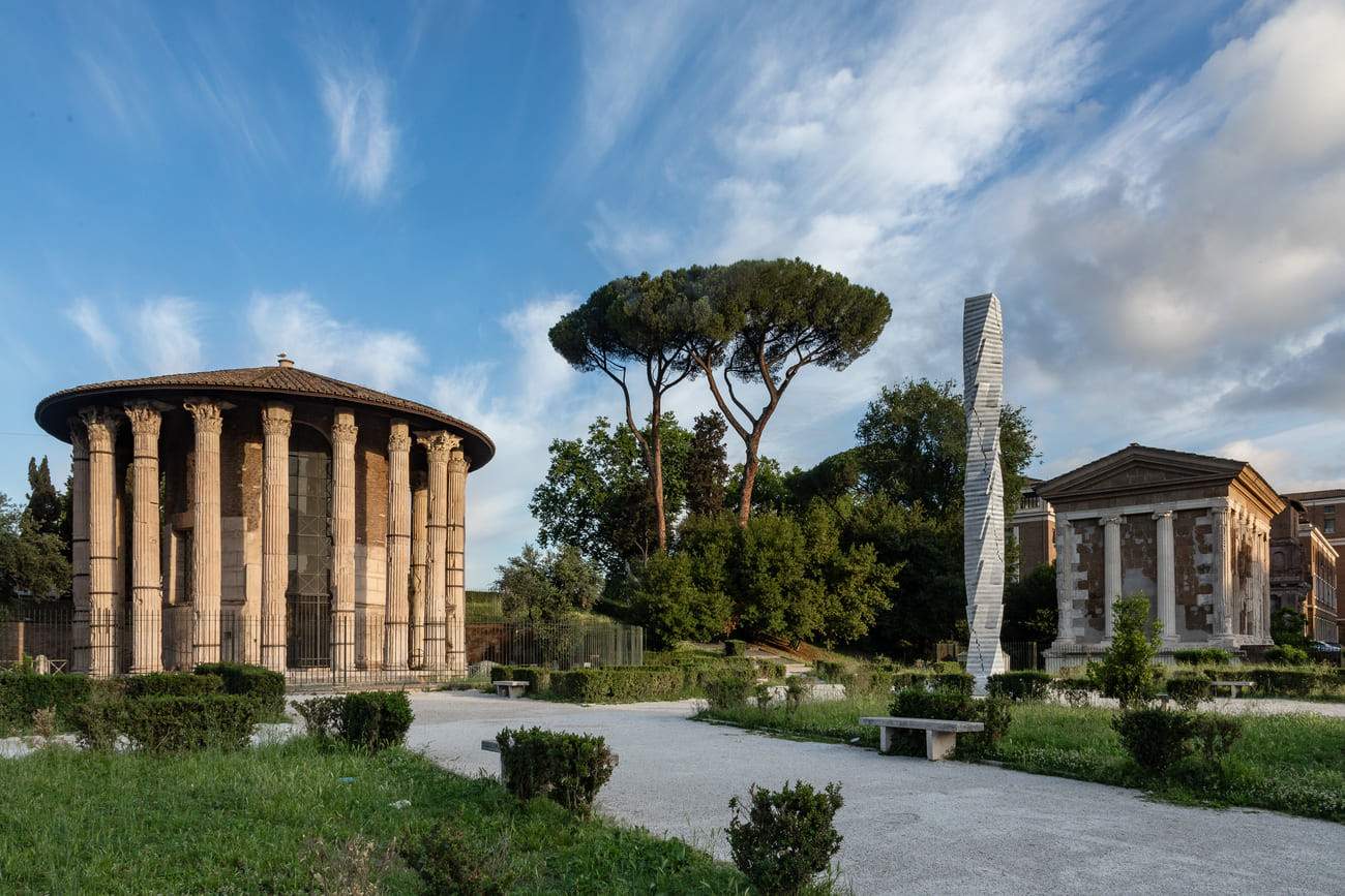 Roma, cinque colonne monumentali di Park Eun Sun per celebrare il rapporto tra Italia e Corea