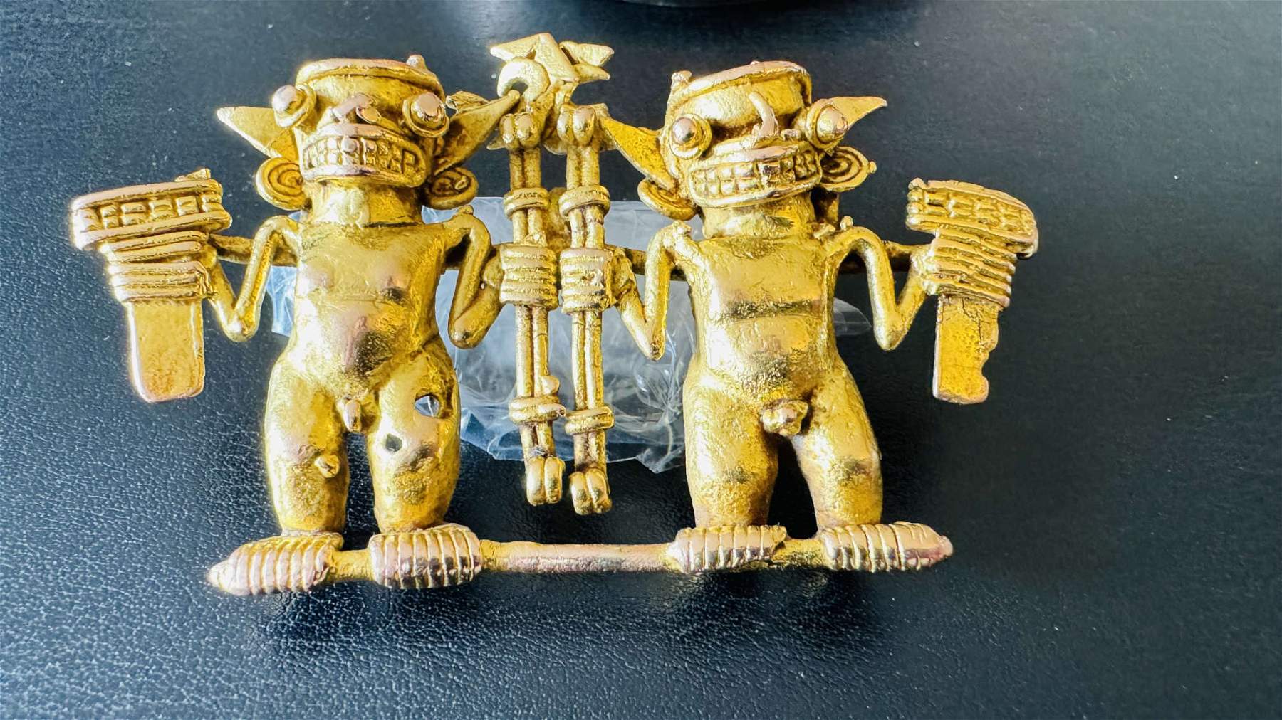 Rome, Carabinieri deliver two valuable Mesoamerican artifacts to Museum of Civilizations