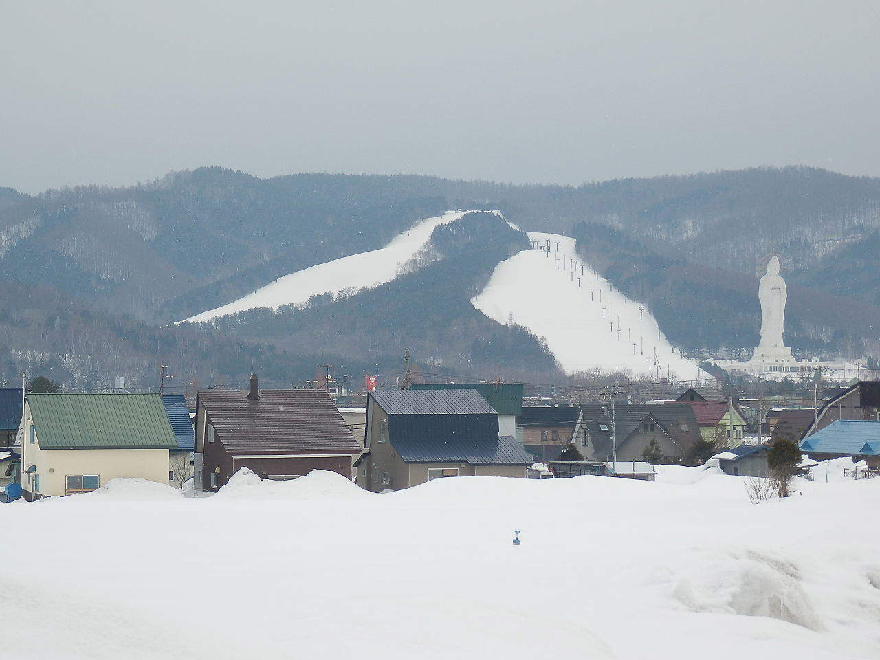9. Dai-Kannon (Ashibetsu, Japan). Höhe: 88 Meter 9. Dai-Kannon (Ashibetsu, Japan). Höhe: 88 Meter